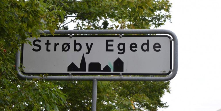 Strøby-Egede-Byskilt-